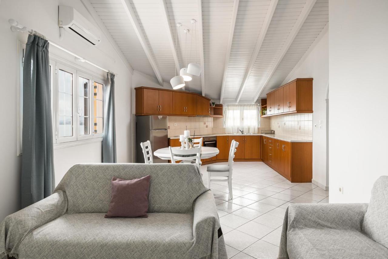The Seaview Corner Apartments By Konnect, Ipsos Corfu Exterior photo