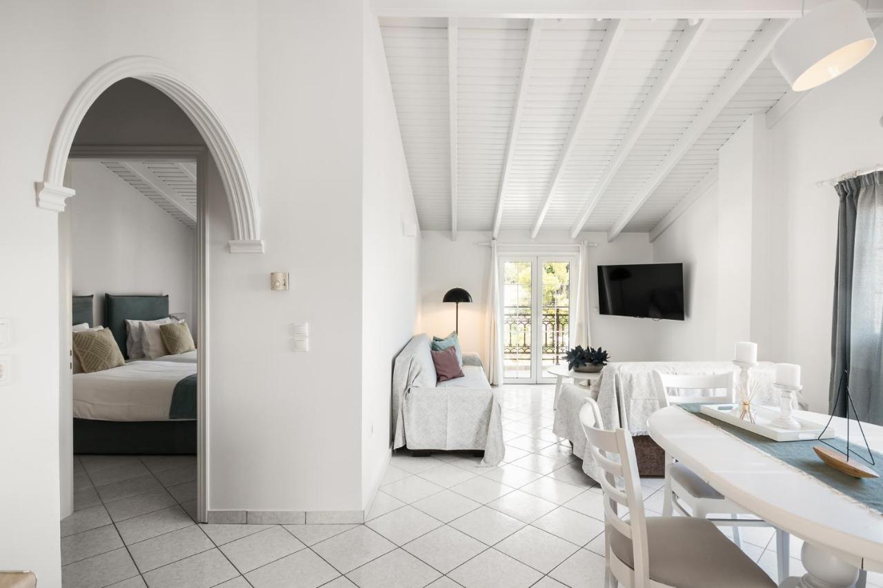 The Seaview Corner Apartments By Konnect, Ipsos Corfu Exterior photo