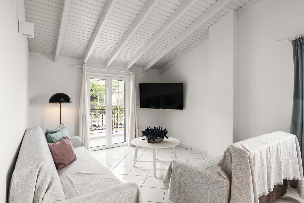 The Seaview Corner Apartments By Konnect, Ipsos Corfu Exterior photo